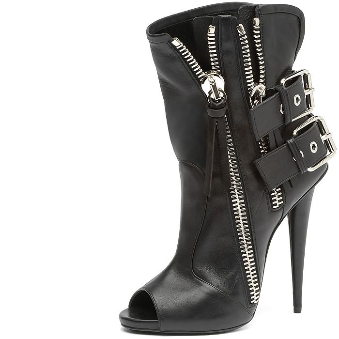 17P Fetish Accessory 