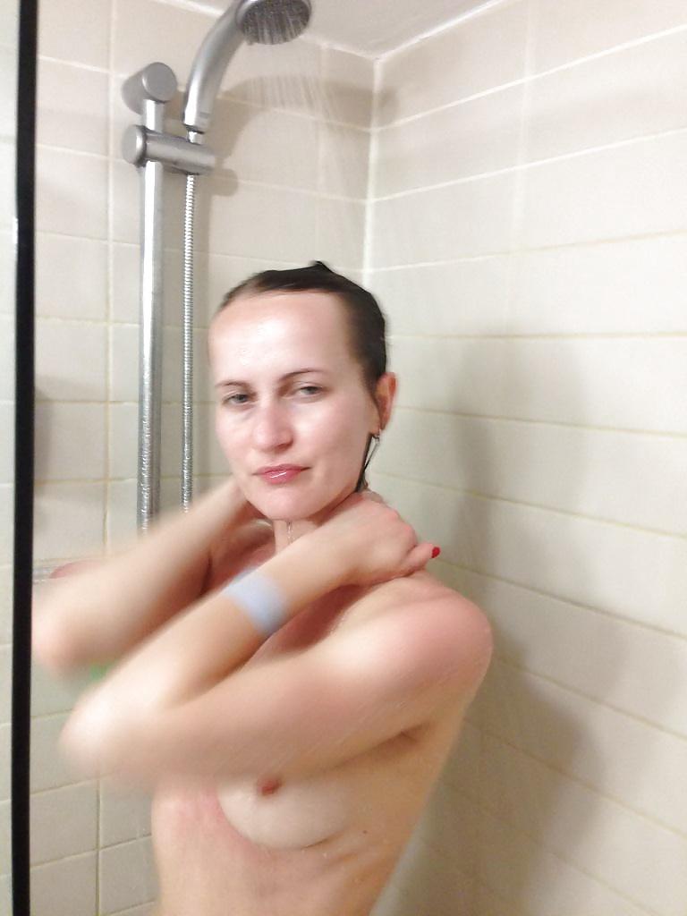 25P Teen in shower