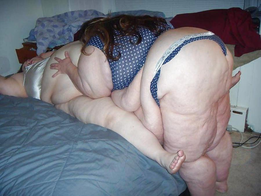 25P Fat BBW Babes Belly And Ass 3