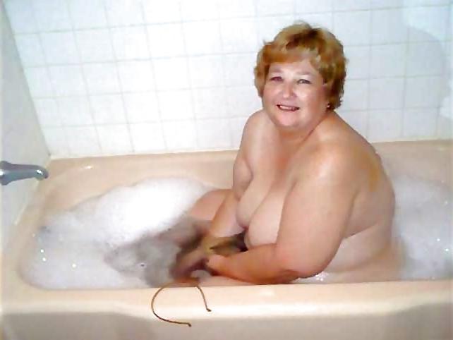 10P Older BBW Wife and Granny