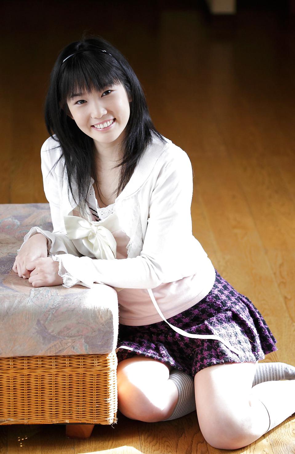 25P Asian Sweethearts - Yui Kasugano