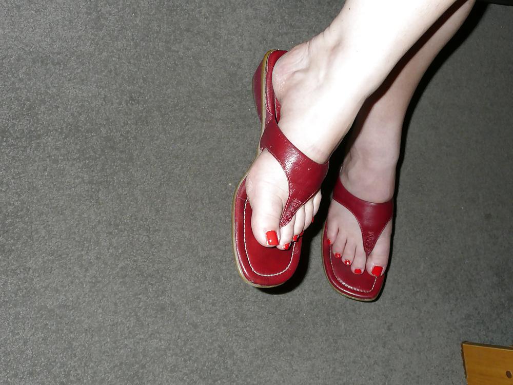 12P Feet Mature