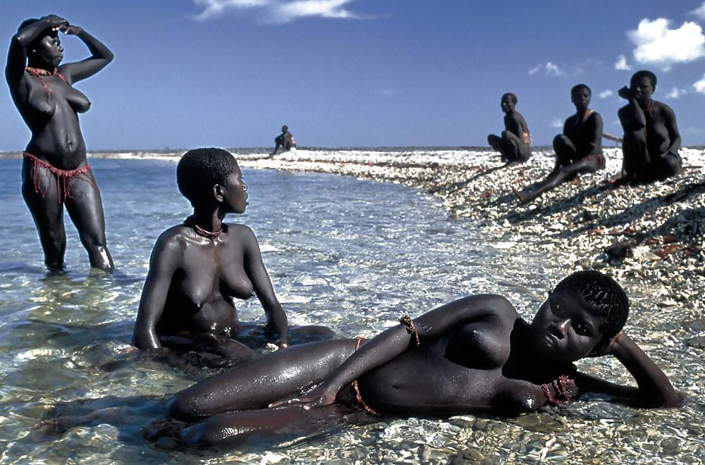 25P Hot black girls 11