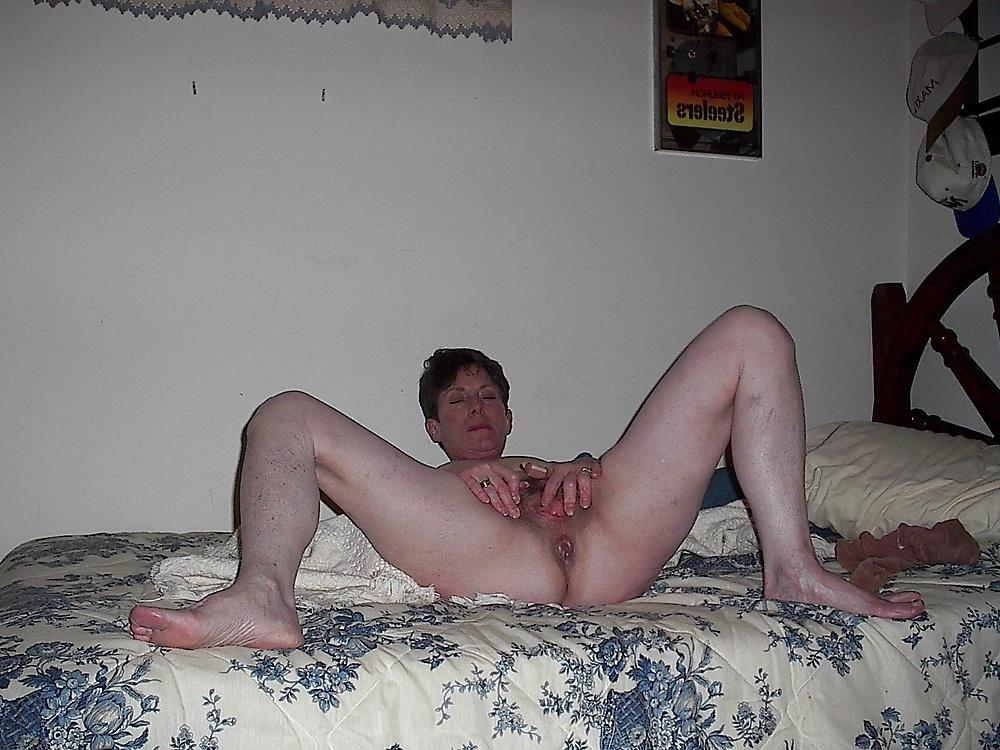 22P Big Red Pussy Mary