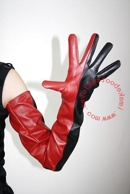 25P Asian girls in leather.