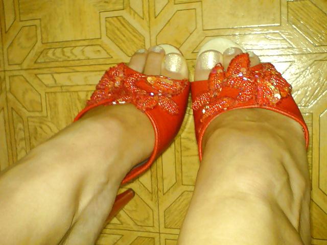 13P Red high heels