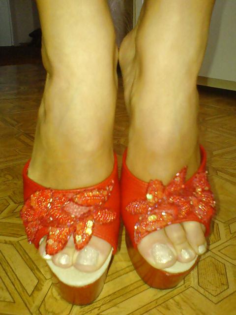 13P Red high heels