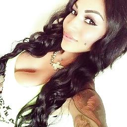 16P Gorgeous latina milf