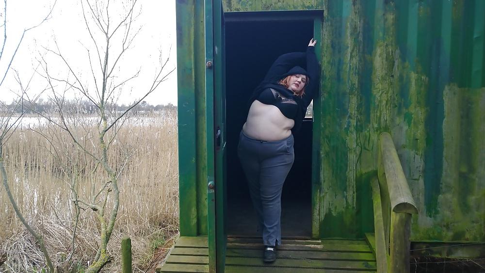 25P Tim Tess 15 Hairy BBW goes Bird watching