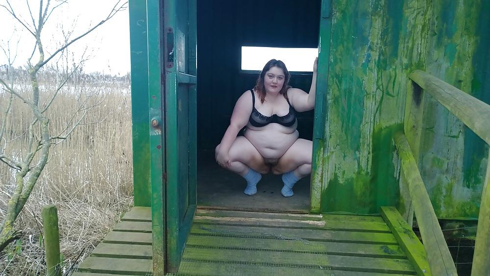 25P Tim Tess 15 Hairy BBW goes Bird watching