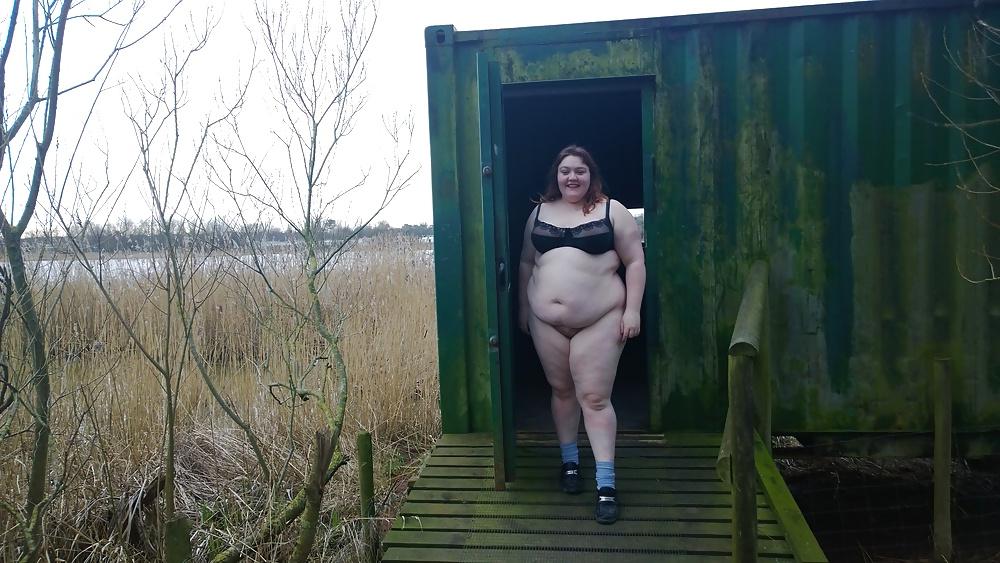 25P Tim Tess 15 Hairy BBW goes Bird watching