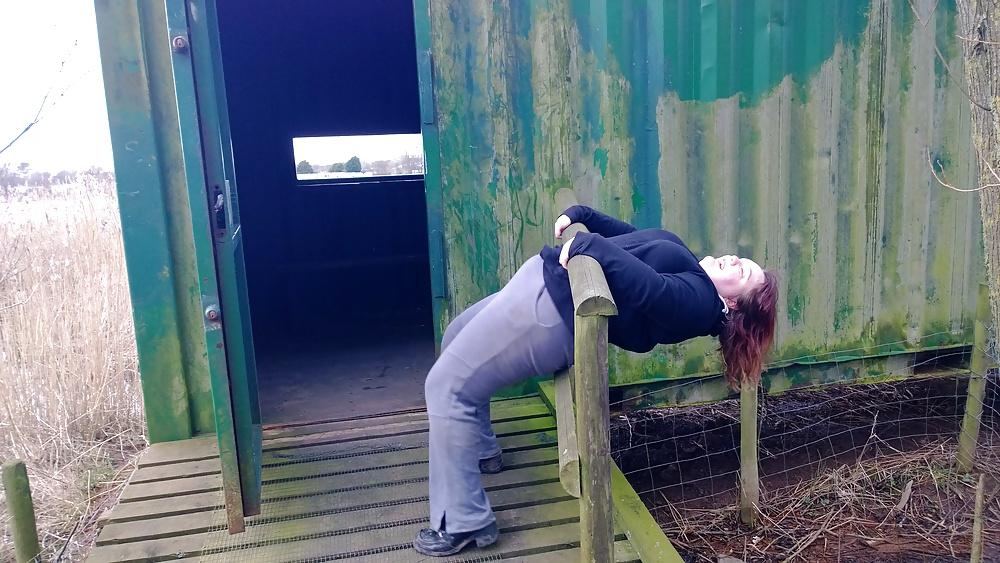 25P Tim Tess 15 Hairy BBW goes Bird watching