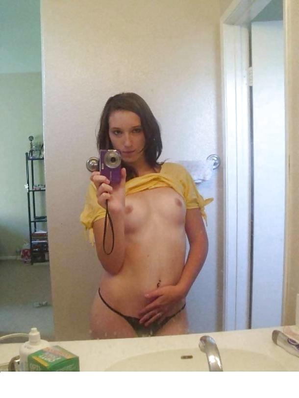 25P MOAR Naughty Teen Selfies 
