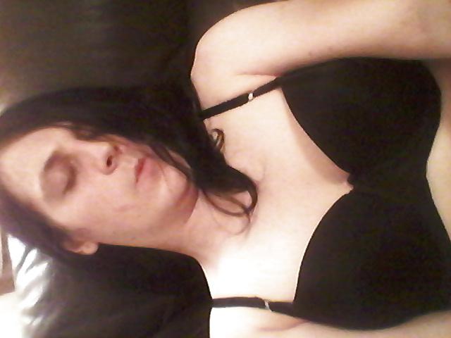 25P Ramona Berkowitz, turbo goth and solo slut!