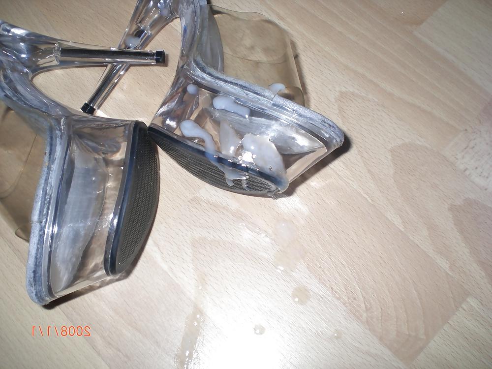 22P Cumshot on her clear Heels
