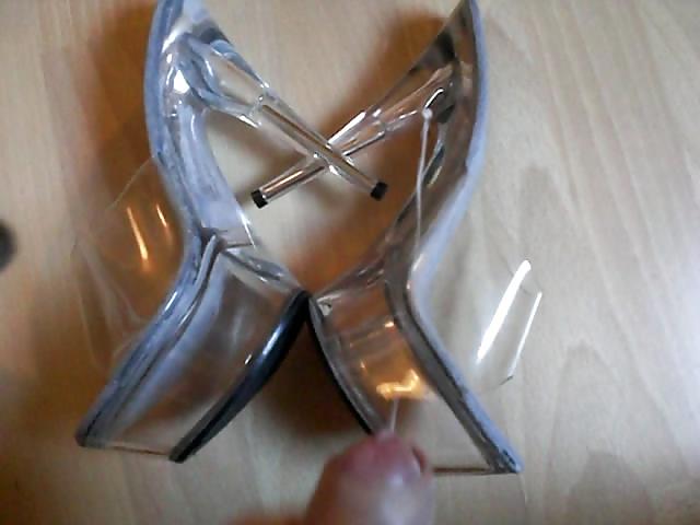 22P Cumshot on her clear Heels