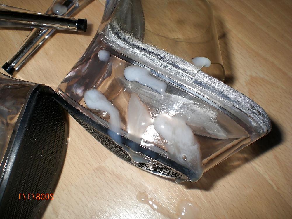 22P Cumshot on her clear Heels