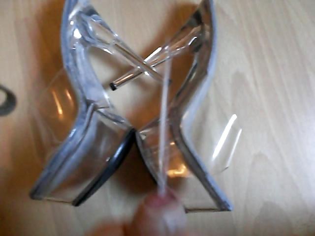 22P Cumshot on her clear Heels