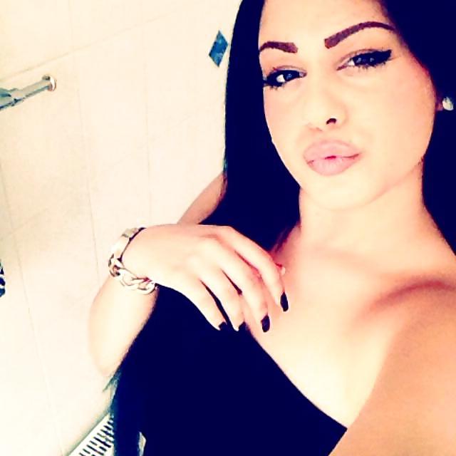 15P Turkish Barbies! On which face would you cum?