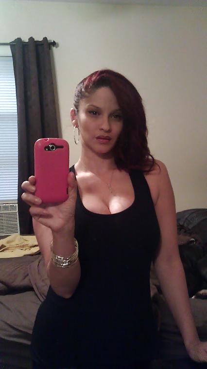 20P Gorgeous latina milf