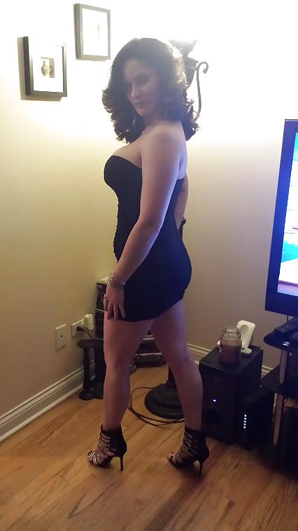 20P Gorgeous latina milf