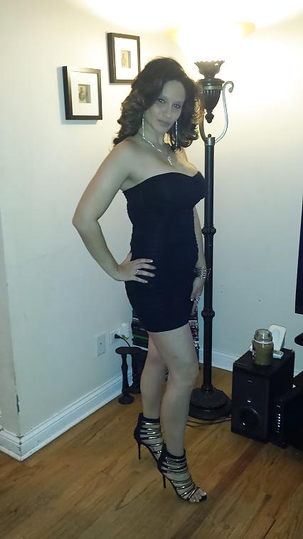 20P Gorgeous latina milf