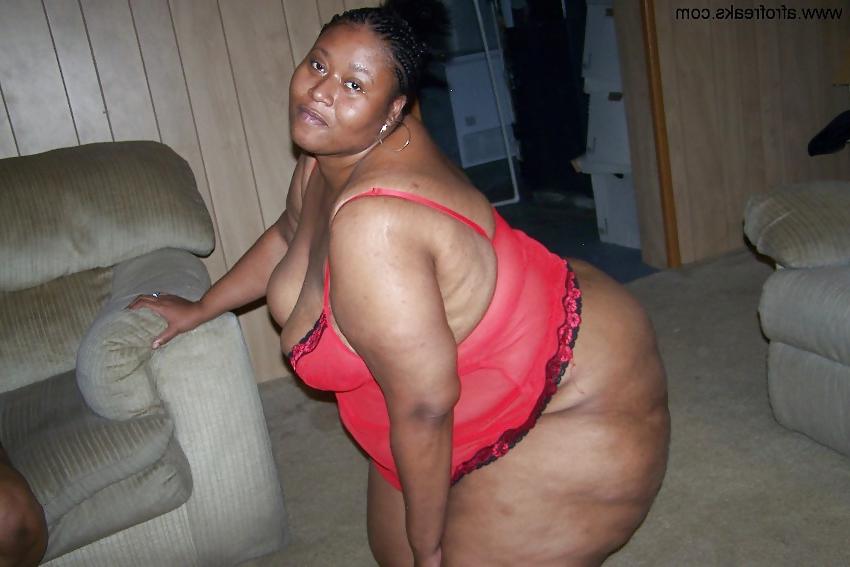 25P Black BBW pussy fist part 3
