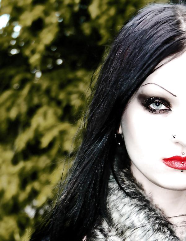 25P Gothic X