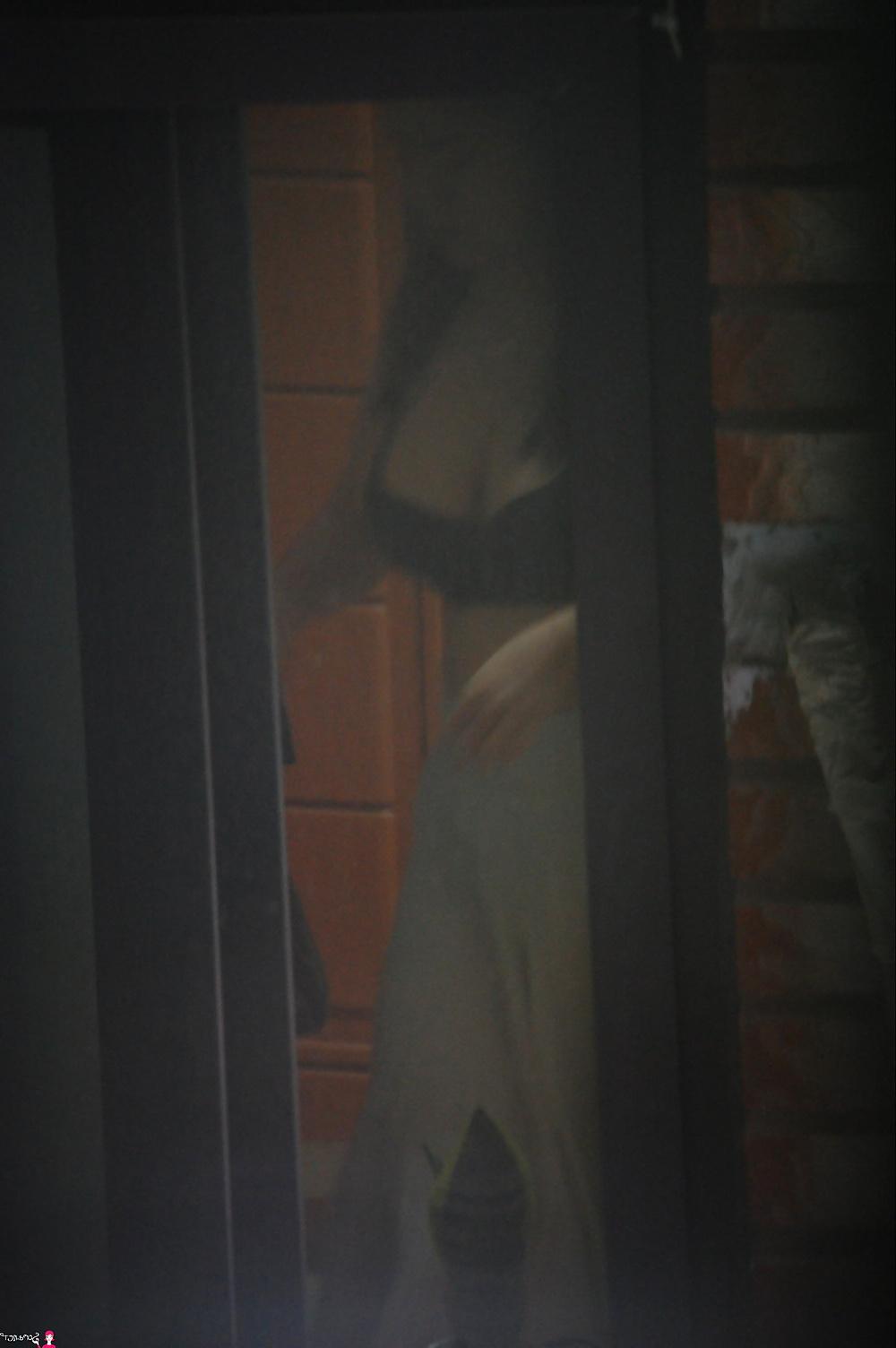 4P Korean Massive Tits Through Window
