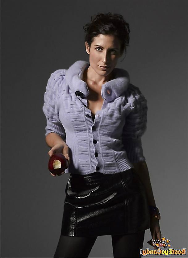 25P Lisa Edelstein aka Dr. Lisa Cuddy 5th