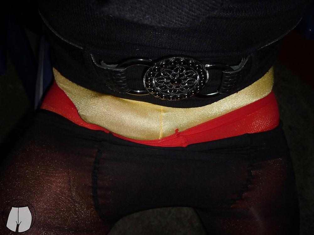 14P Schwarz rot gold 1