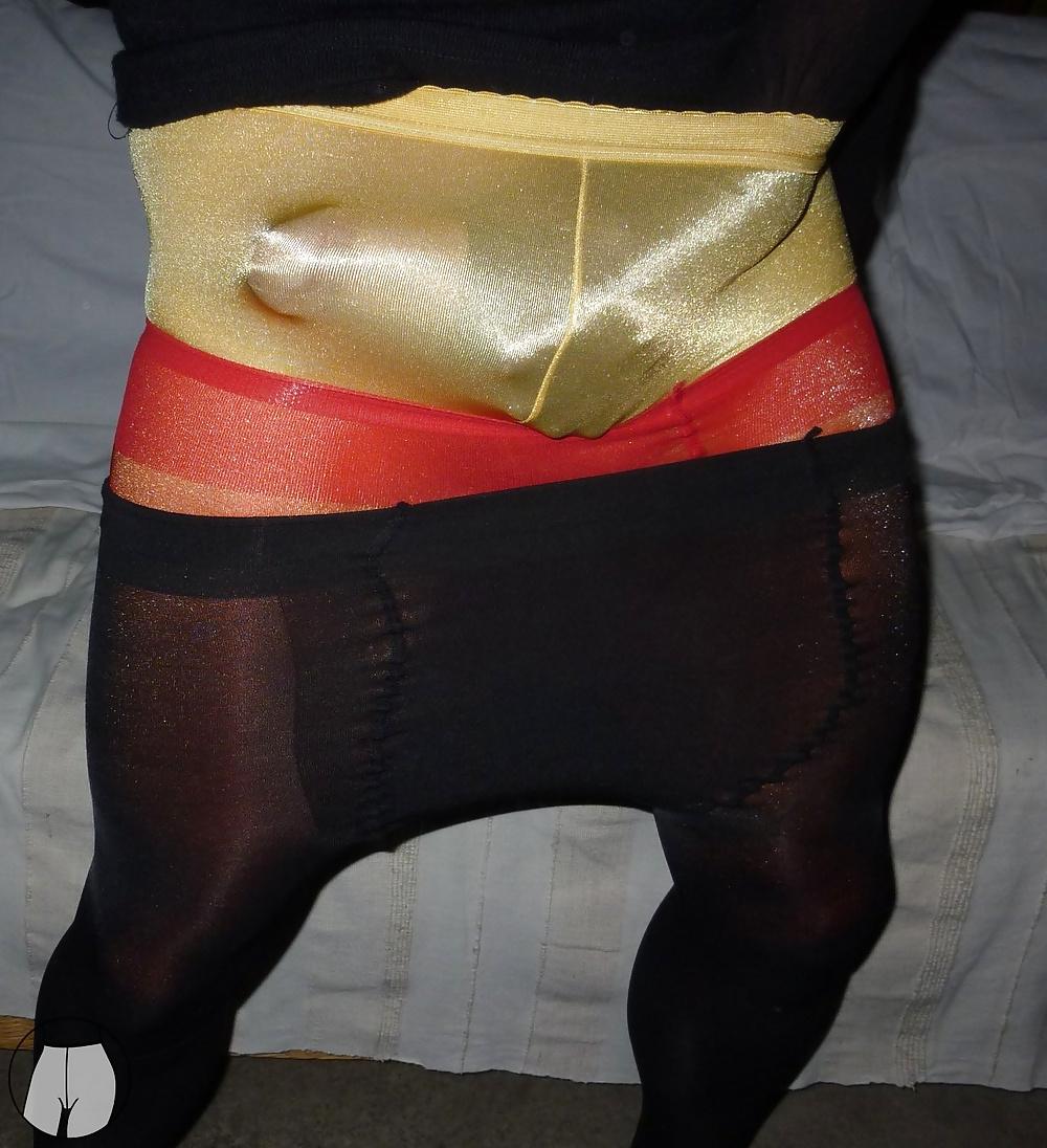 14P Schwarz rot gold 1
