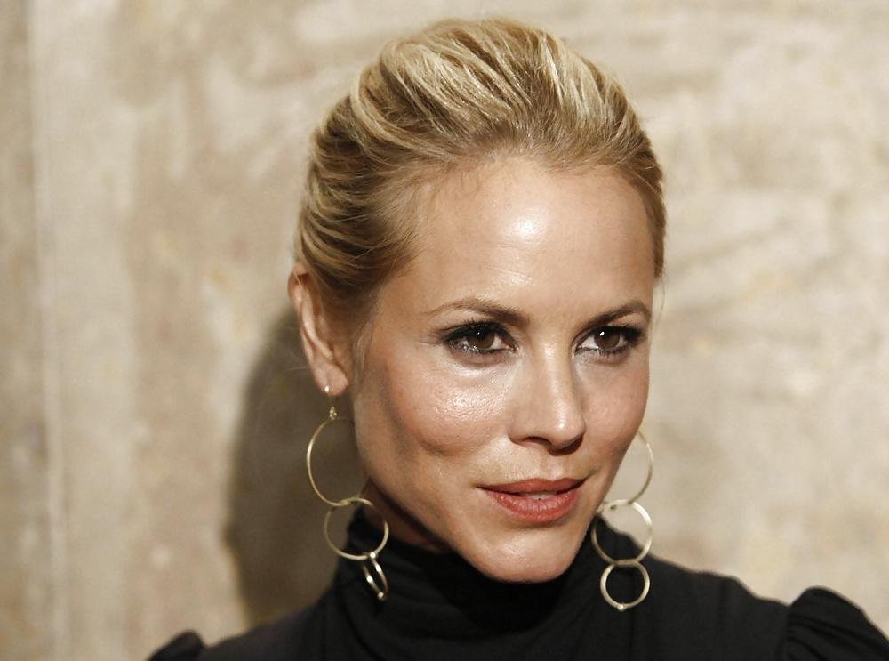 22P Sexy women wearing their hair up.