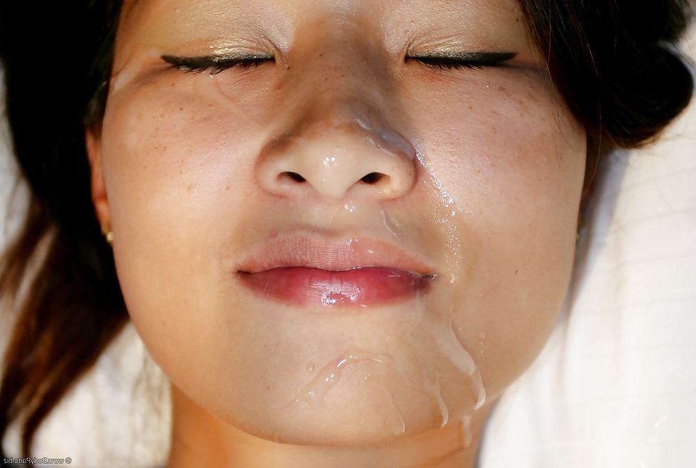 25P Asian Girl Getting facials