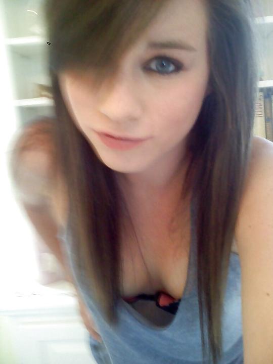 25P Nipple Slip Downblouse Opps Cleavage 