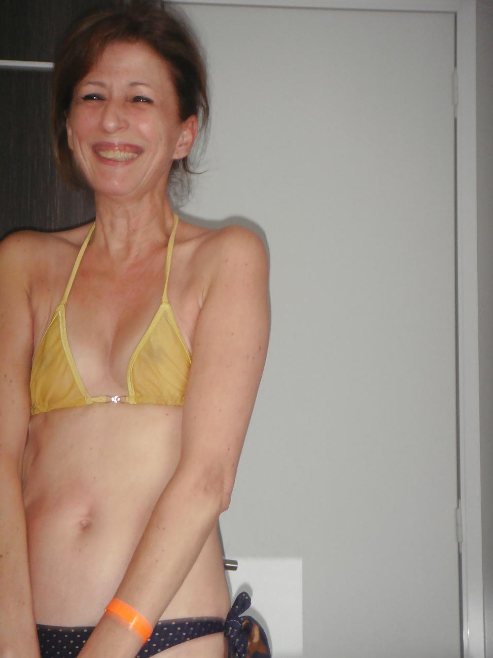 15P SLIM MATURE WITH SMALL TITS AND GORGEOUS NIPPLES