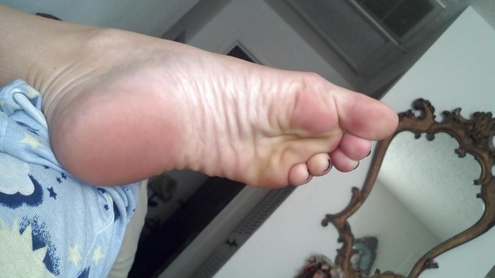20P Dre Hazel feet