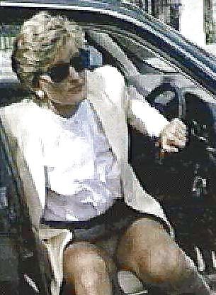 16P British royals upskirt