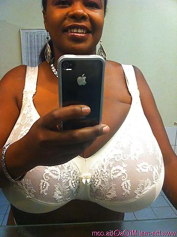 20P Celebrity Macromastia Black Boobs 2