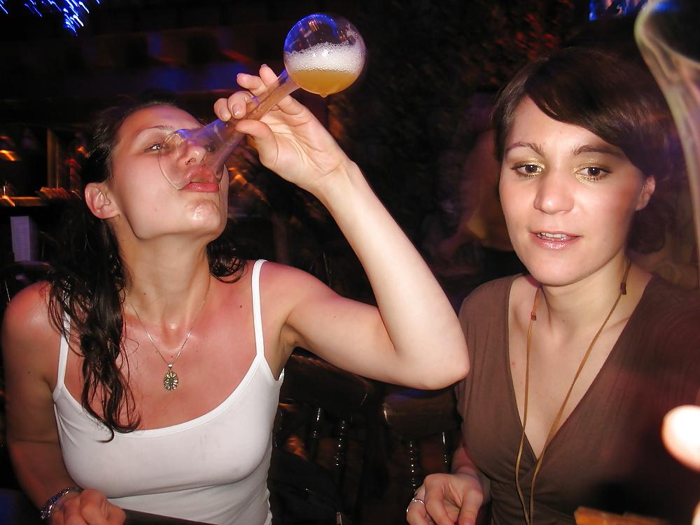 25P Girls Kissing Girls 11