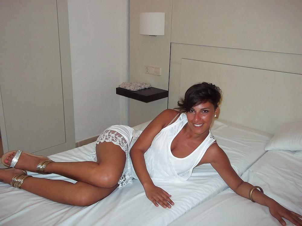 7P Hot short hair milf - NN