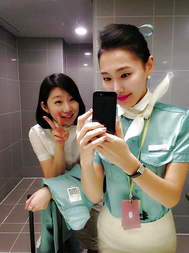 25P Korean air hostess in public