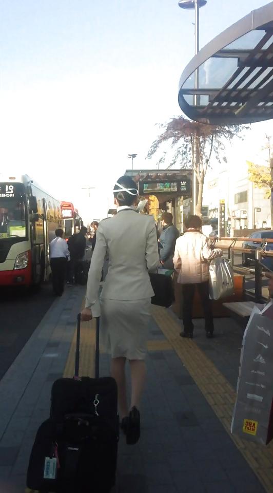 25P Korean air hostess in public