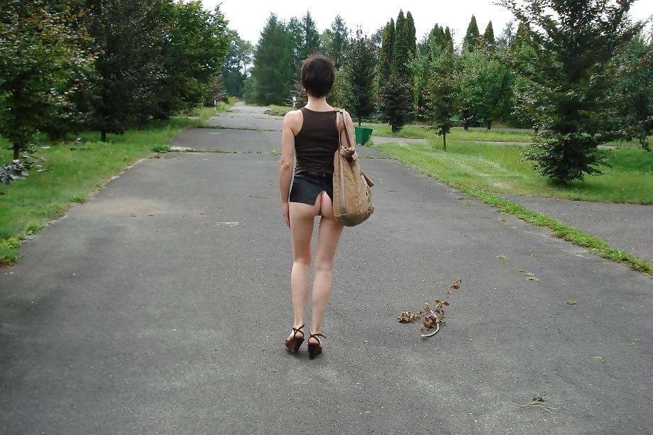 25P MADAME LIKES TOBE IN THE NATURE