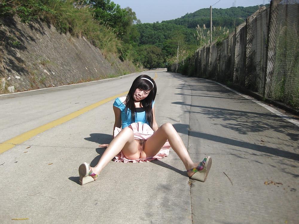 25P Korean Slut in public