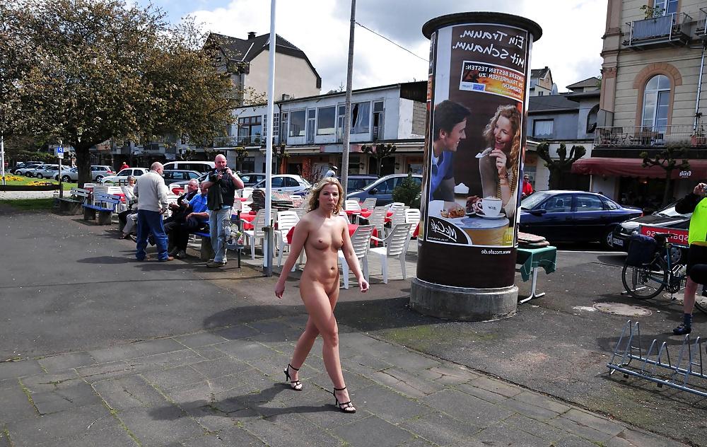 24P Nude in public sunday