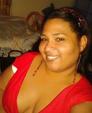 12P Downblouse and cleavage big tits