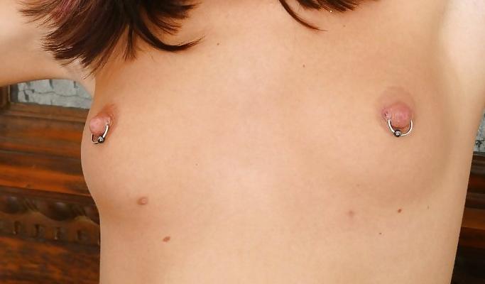 24P Piercing nipple Nr2