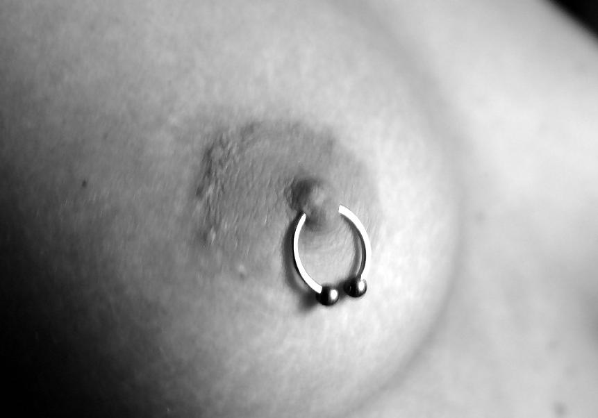 24P Piercing nipple Nr2