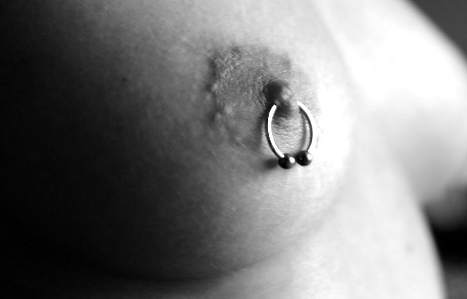 24P Piercing nipple Nr2